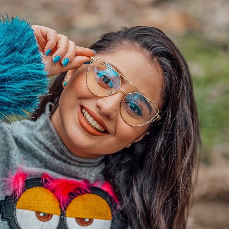 Portrait of Ananya meditation instructor